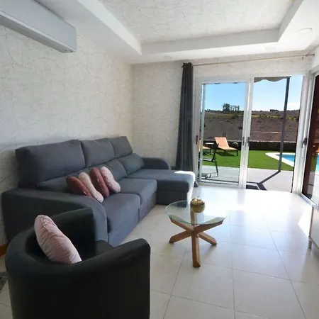Mit Privatpool Fuer 4 Personen Ca 103 Qm In Crucitas, Gran Canaria Suedkueste Gran Canaria *